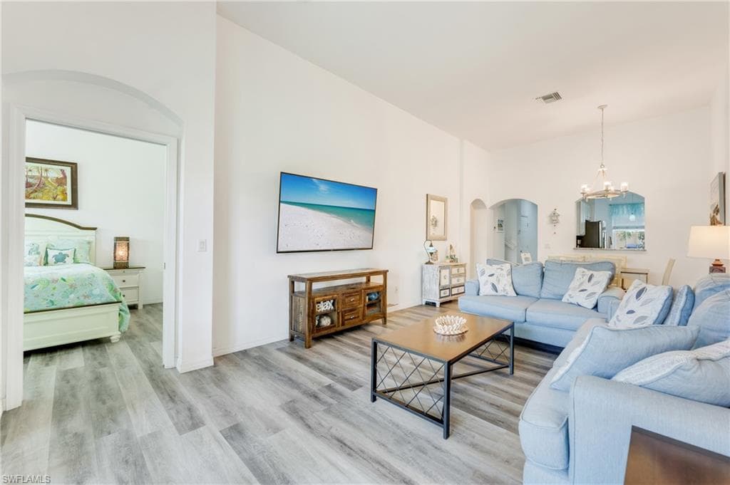7863 Lake Sawgrass LOOP 5512-2