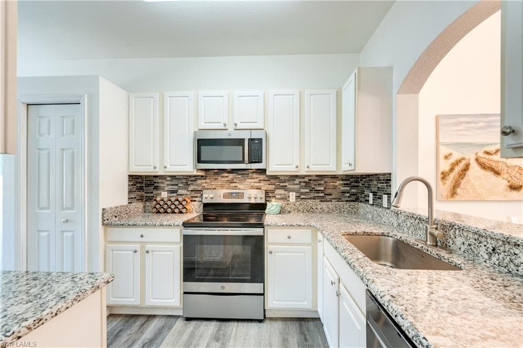 7863 Lake Sawgrass LOOP 5512-19