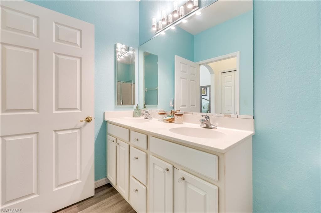 7863 Lake Sawgrass LOOP 5512-7