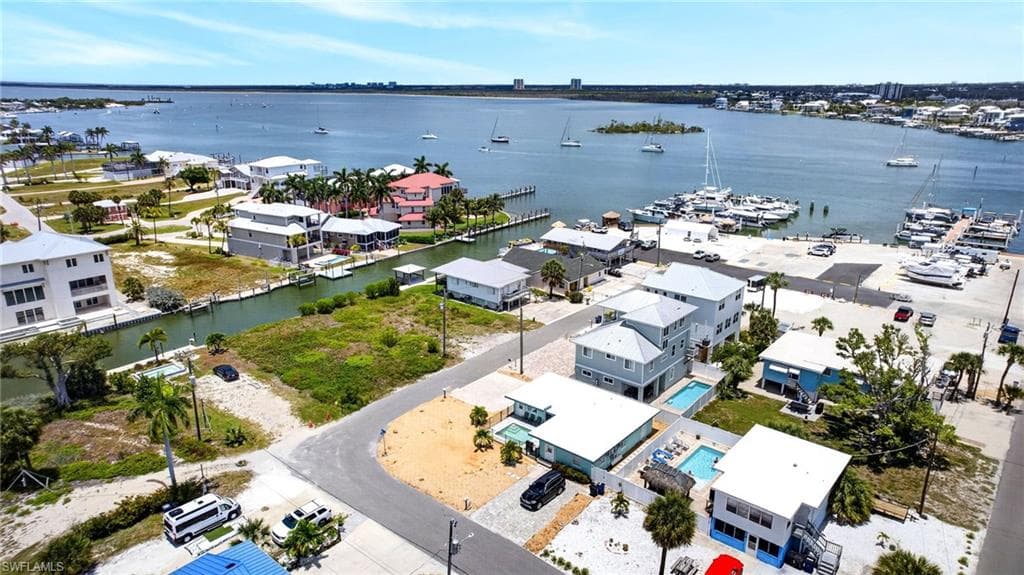 412 Harbor CT-20