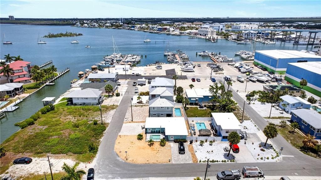 412 Harbor CT-19