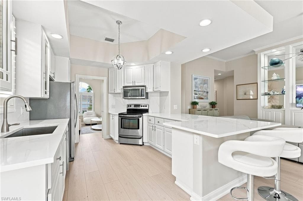 7589 Garibaldi CT-9