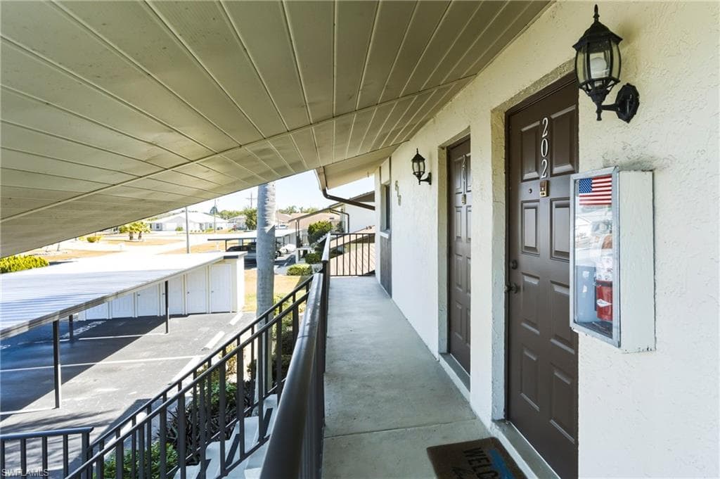 616 SE 14th TER 201-16