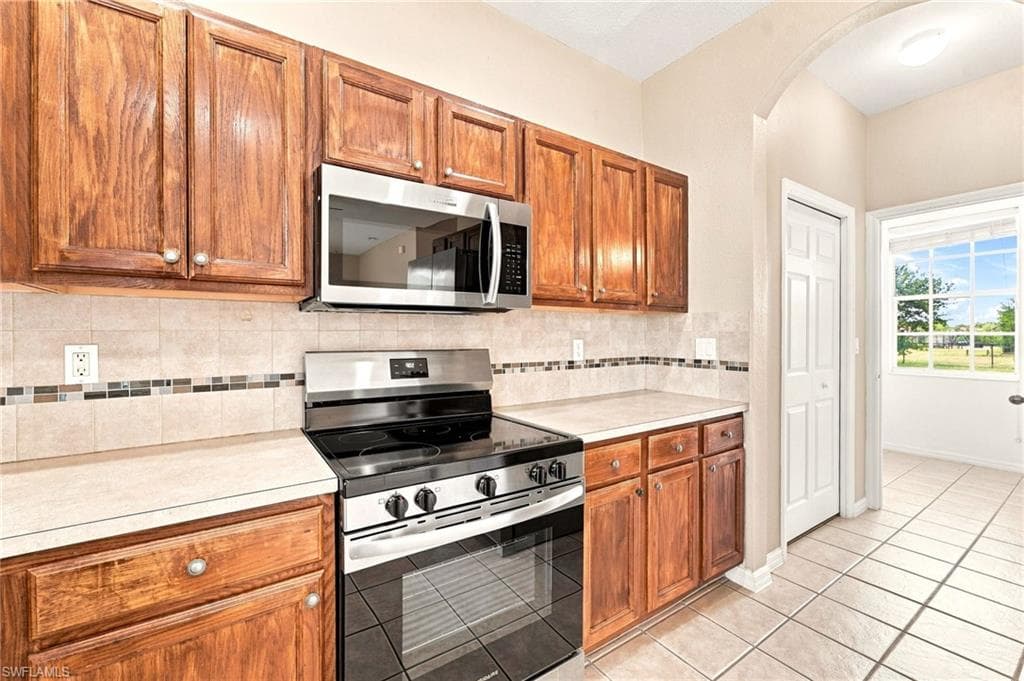117 Shadow Lakes DR-12