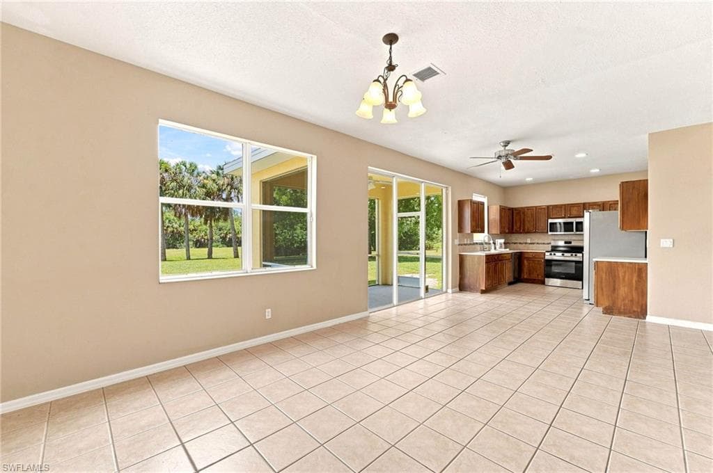 117 Shadow Lakes DR-8