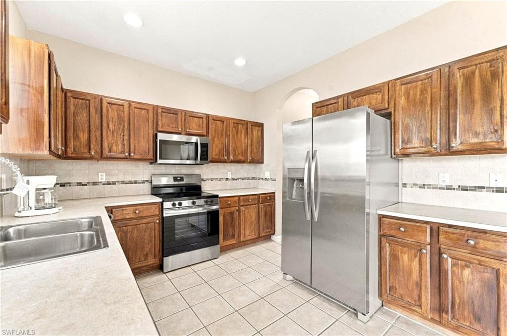 117 Shadow Lakes DR-13