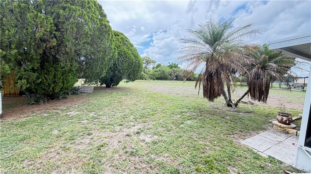 311 Schoolside DR-12