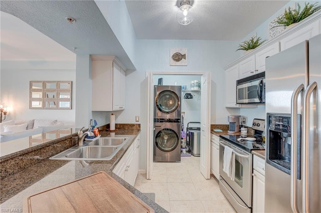 12940 Positano CIR 304-4