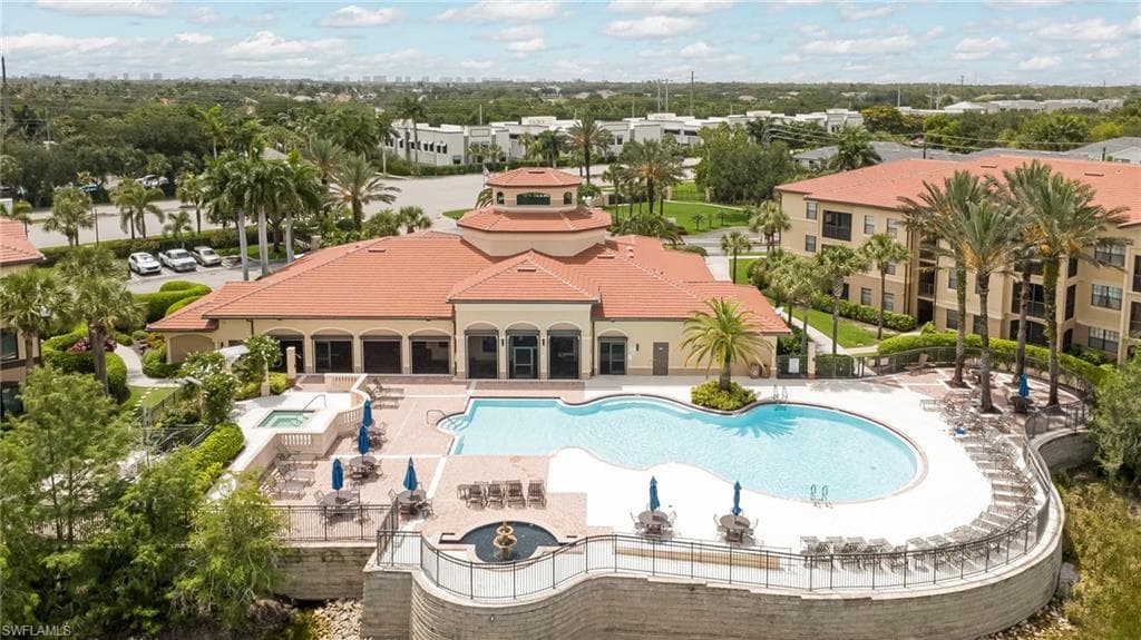 12940 Positano CIR 304-17