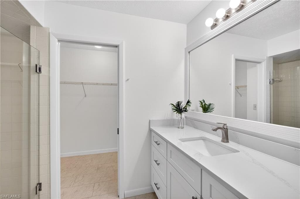 3916 SE 11TH PL 503-8