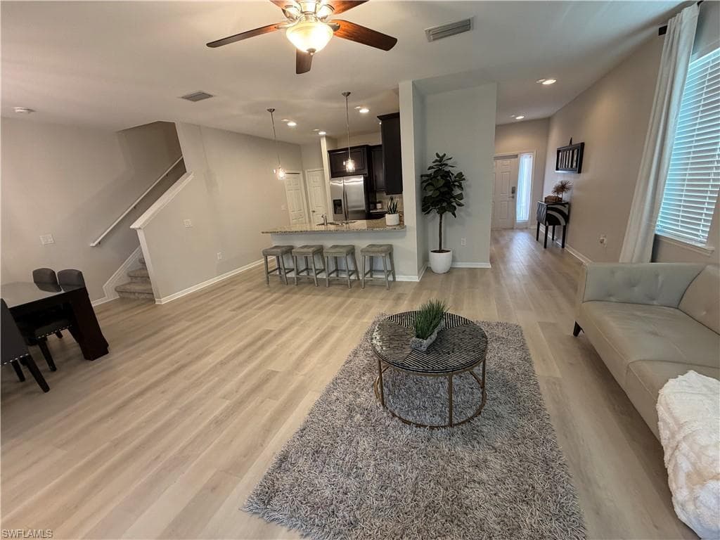 10842 Alvara WAY-15