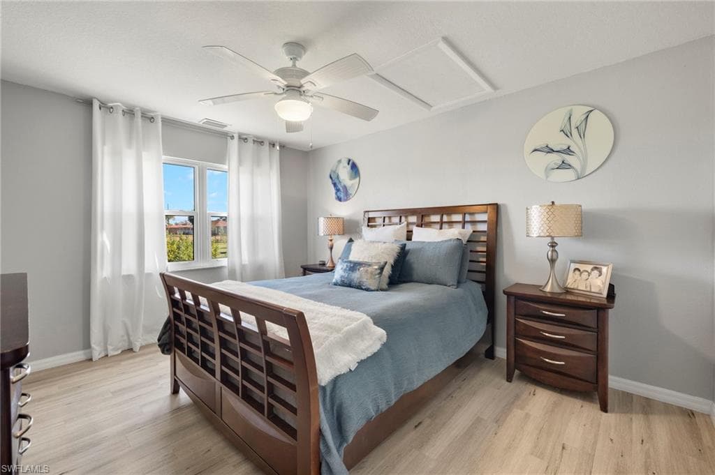 2222 SE McClelland DR-26