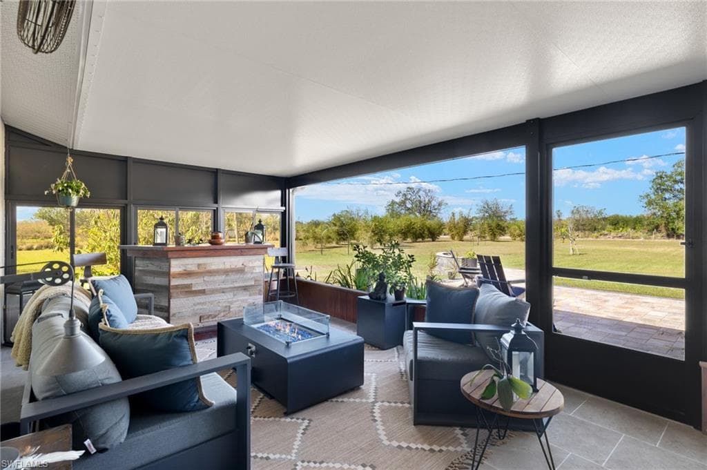 2222 SE McClelland DR-31