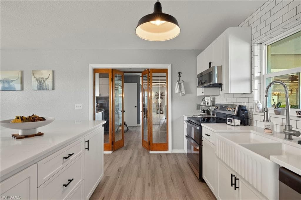 2222 SE McClelland DR-17