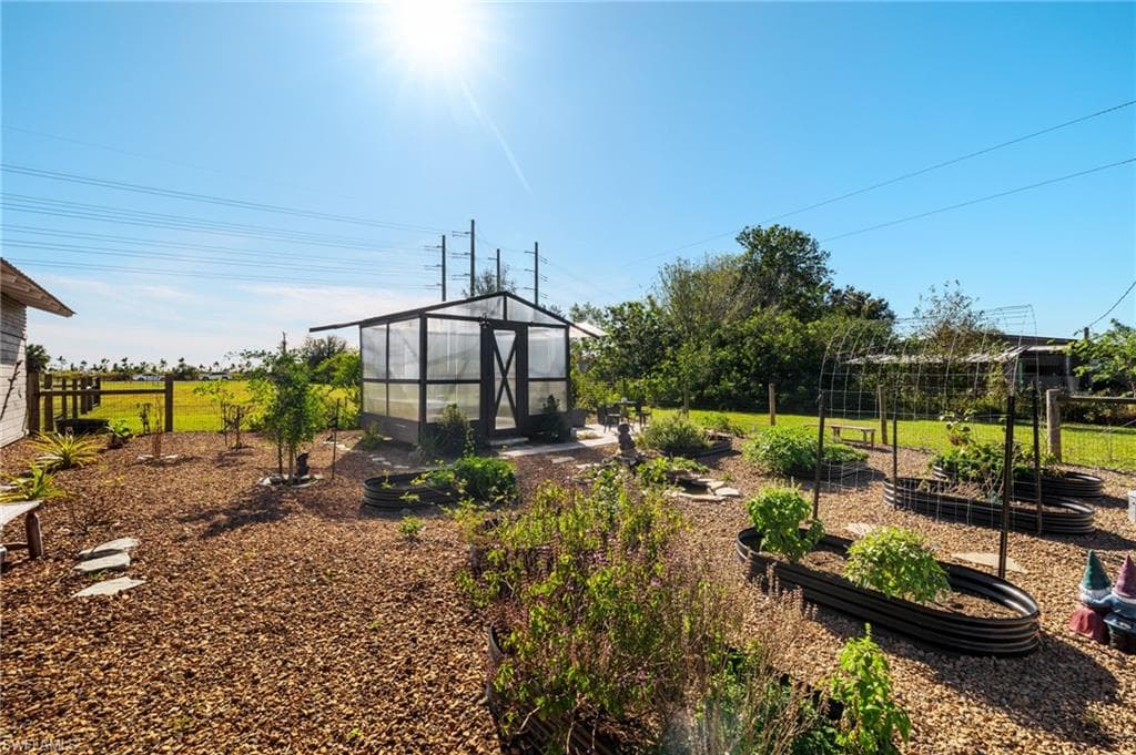2222 SE McClelland DR-36