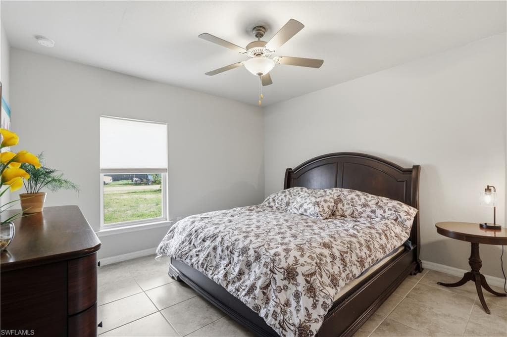 2303 Ben ST S-11