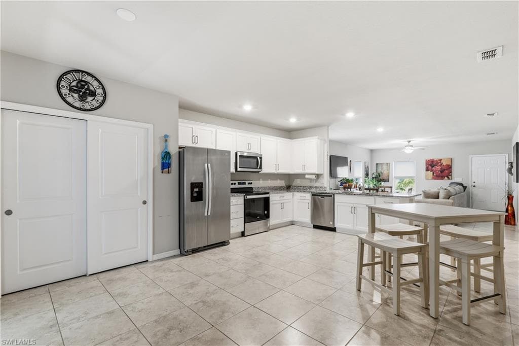 2303 Ben ST S-4