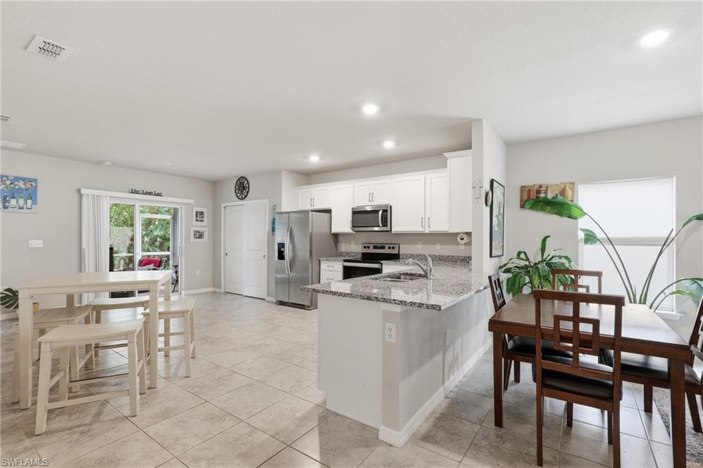 2303 Ben ST S-8