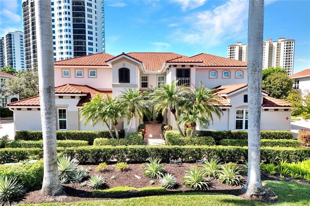 1277 RIALTO WAY 201-2