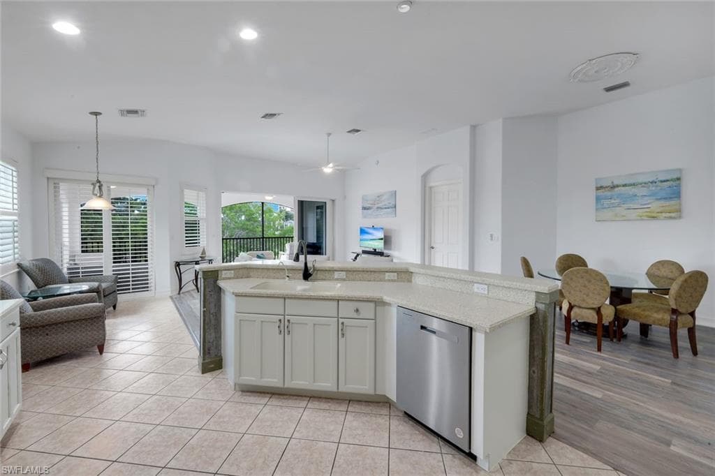 1277 RIALTO WAY 201-10