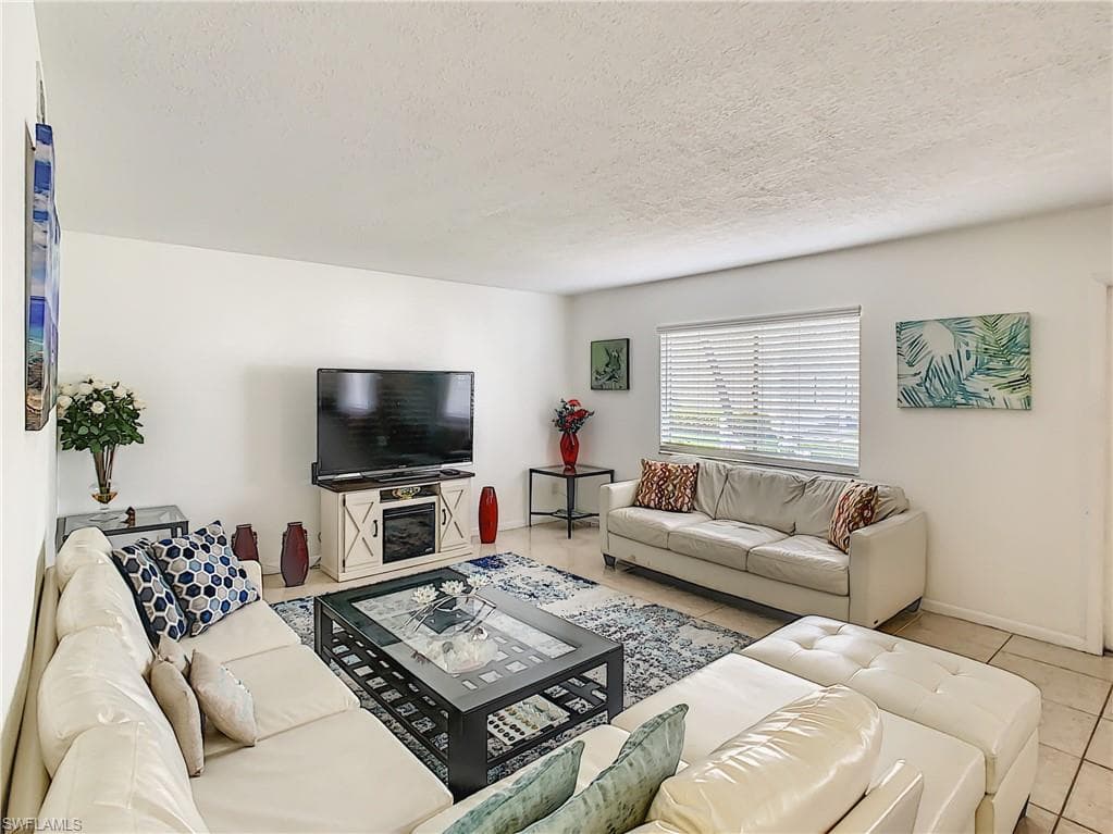 4625 Bayshore DR D8-2
