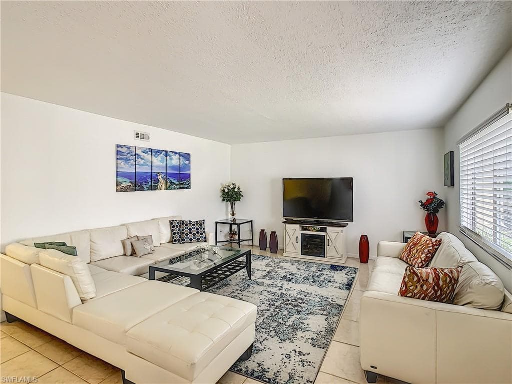 4625 Bayshore DR D8-3