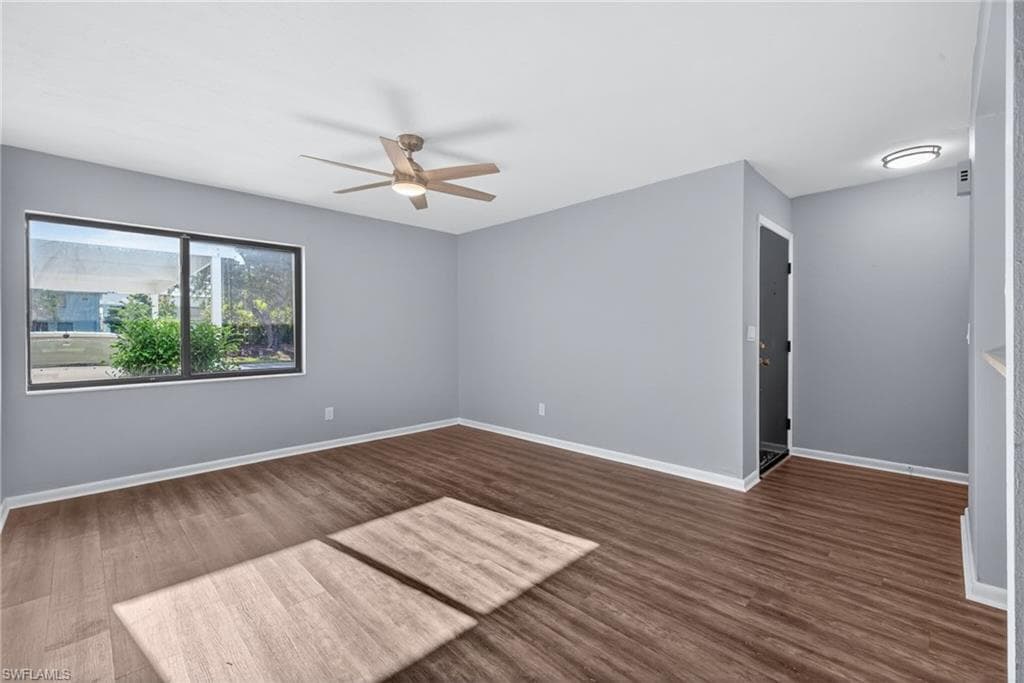 4904 Vincennes ST 102-20