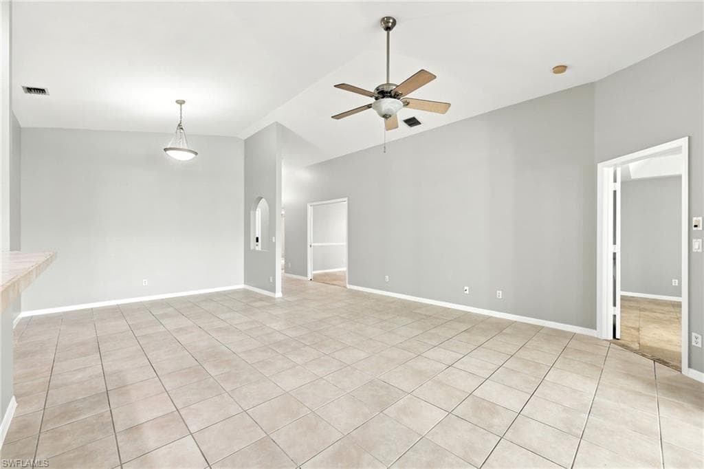 25925 Pebblecreek DR-10