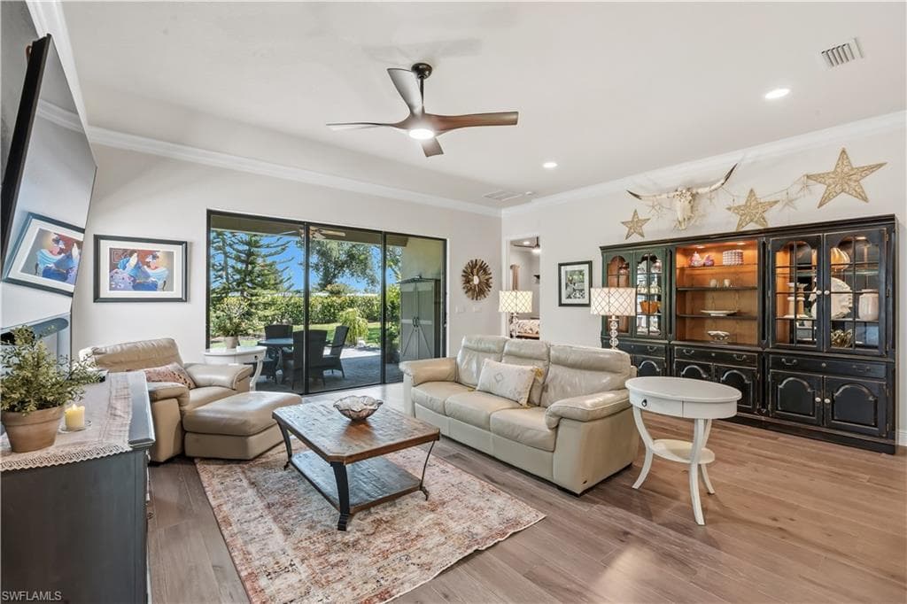 2870 Cinnamon Bay CIR NW-11