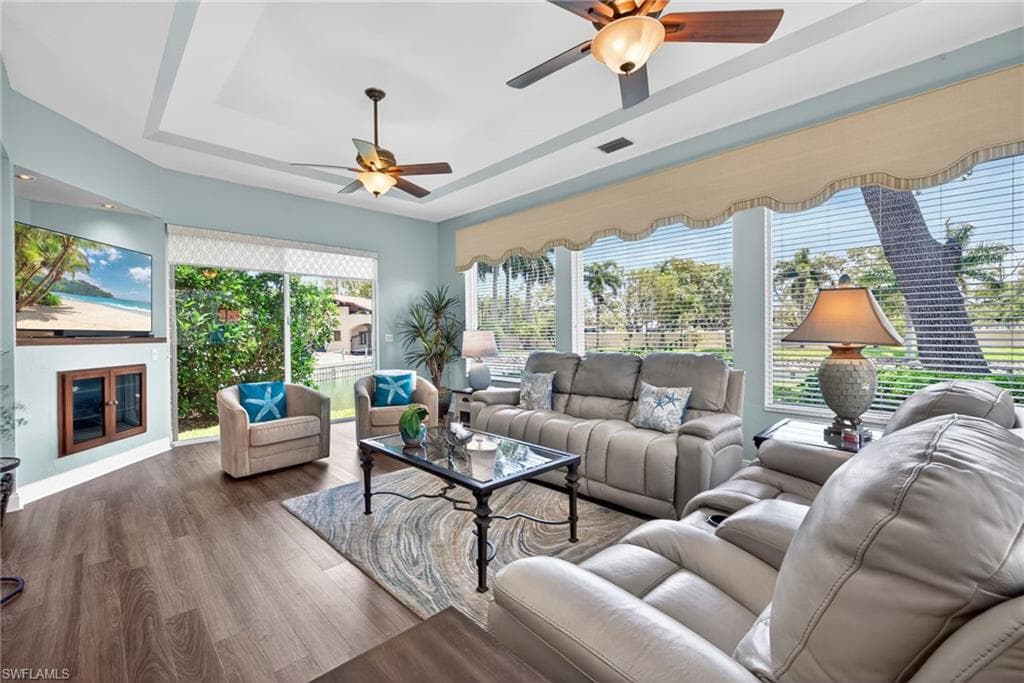 15117 Ports Of Iona DR-4