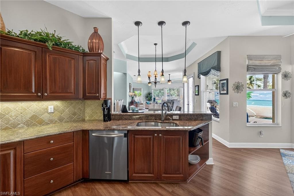 15117 Ports Of Iona DR-10