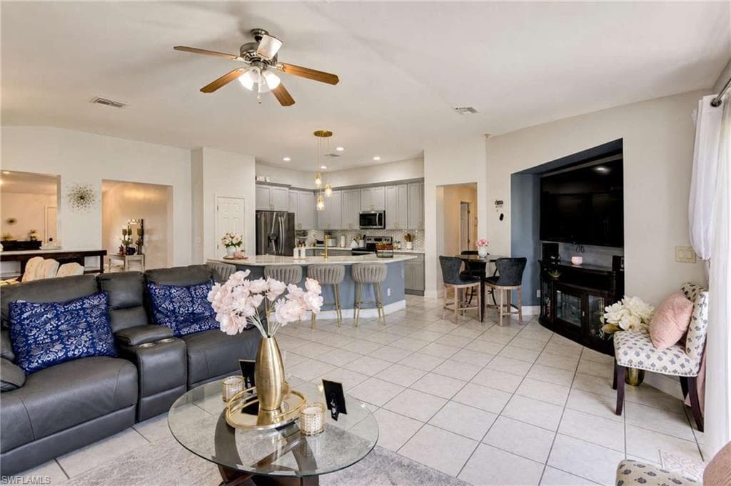 18330 Beauty Berry CT-25