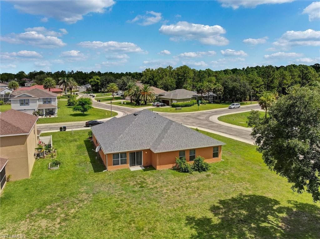 18330 Beauty Berry CT-40