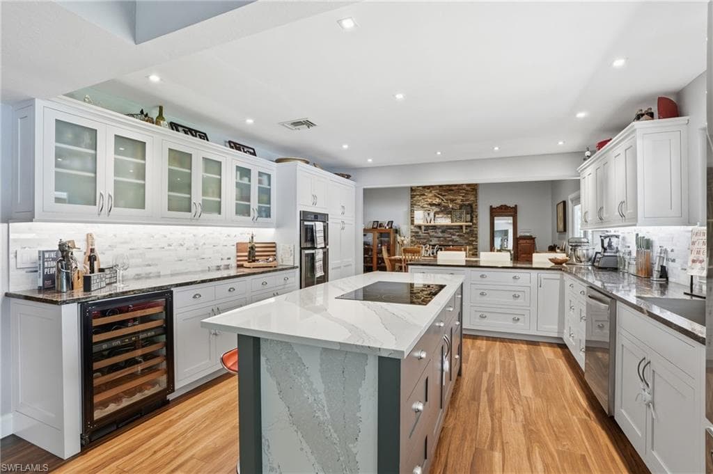 4210 Fulton CIR-9