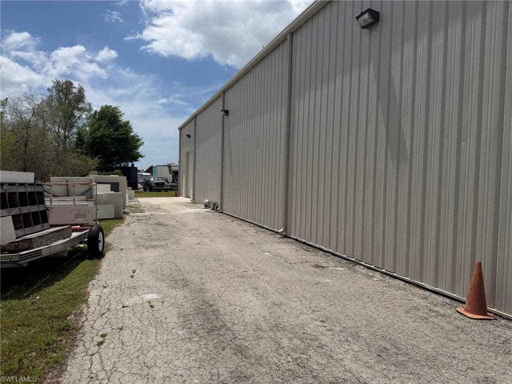 11575 Marshwood LN-4