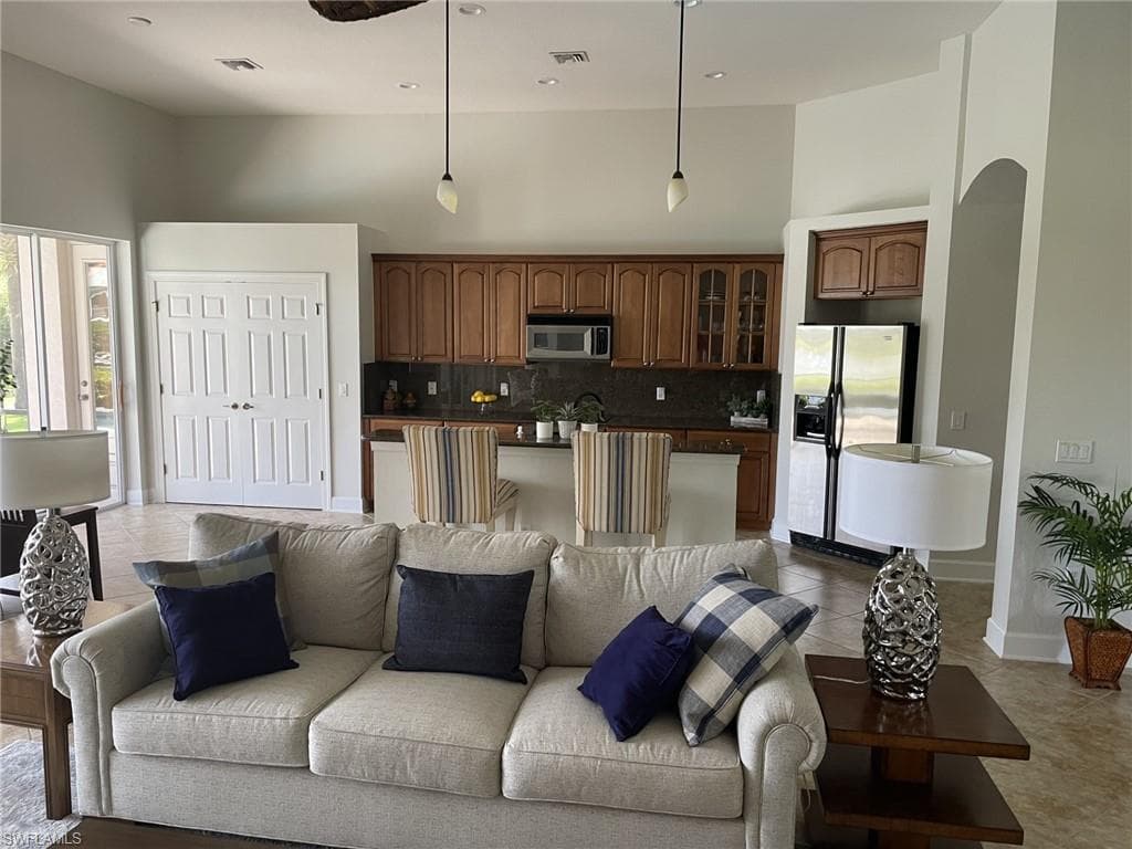 5634 Whispering Willow WAY-7