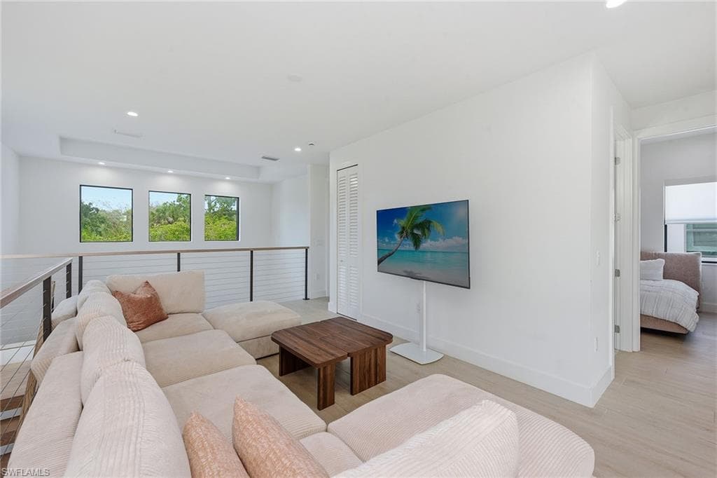 3400 Canal ST-22