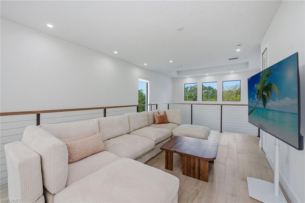 3400 Canal ST-21