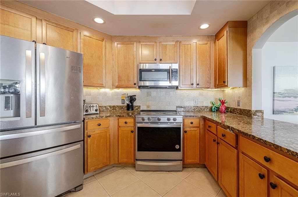 2090 W First ST E705-11