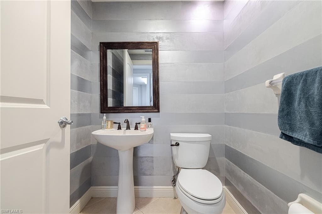 2090 W First ST E705-29