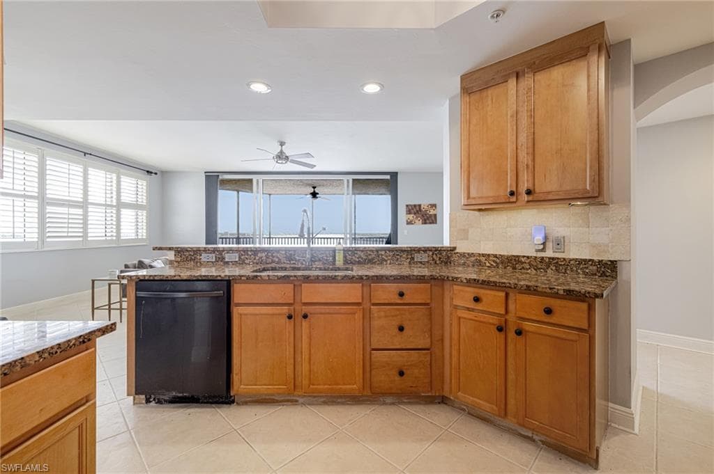 2090 W First ST E705-13