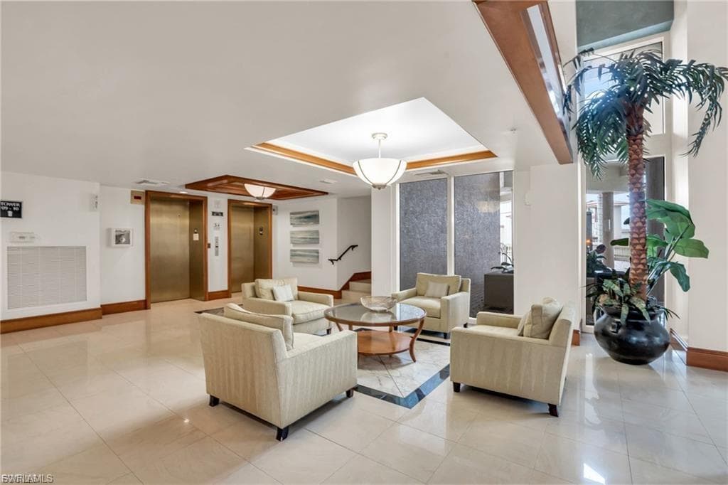2090 W First ST E705-39