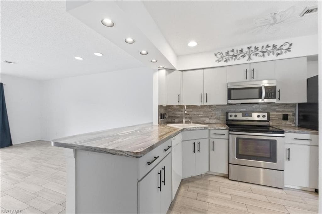 25500 Cockleshell DR 503-9
