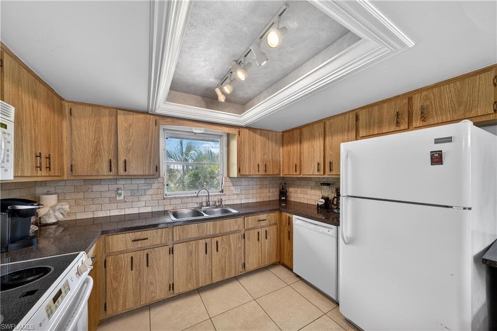 3188 Shell Mound BLVD-8