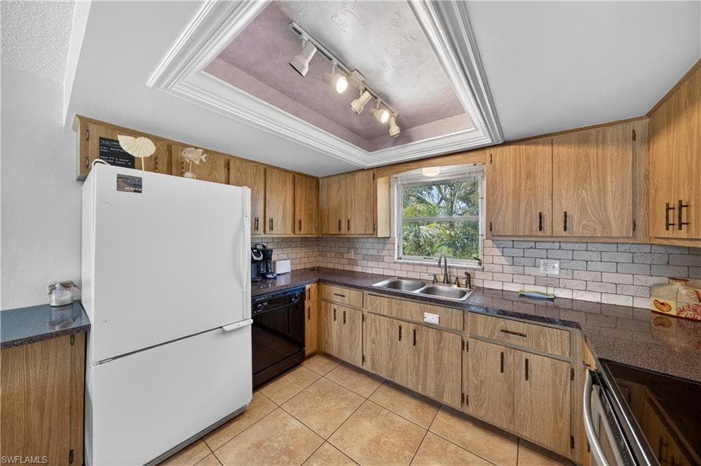 3188 Shell Mound BLVD-23