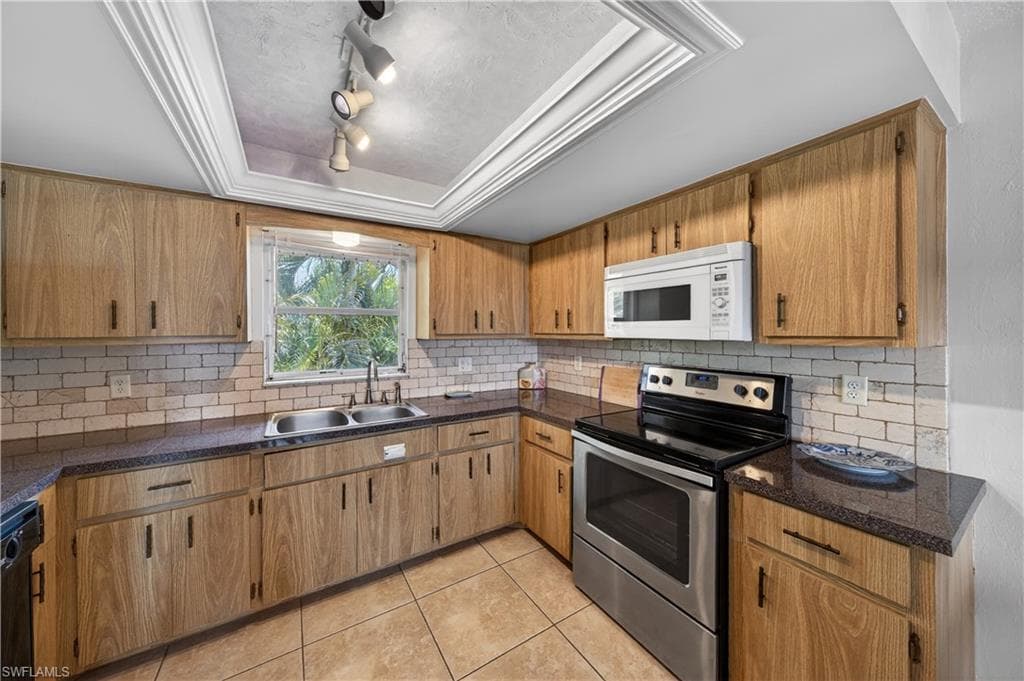 3188 Shell Mound BLVD-20