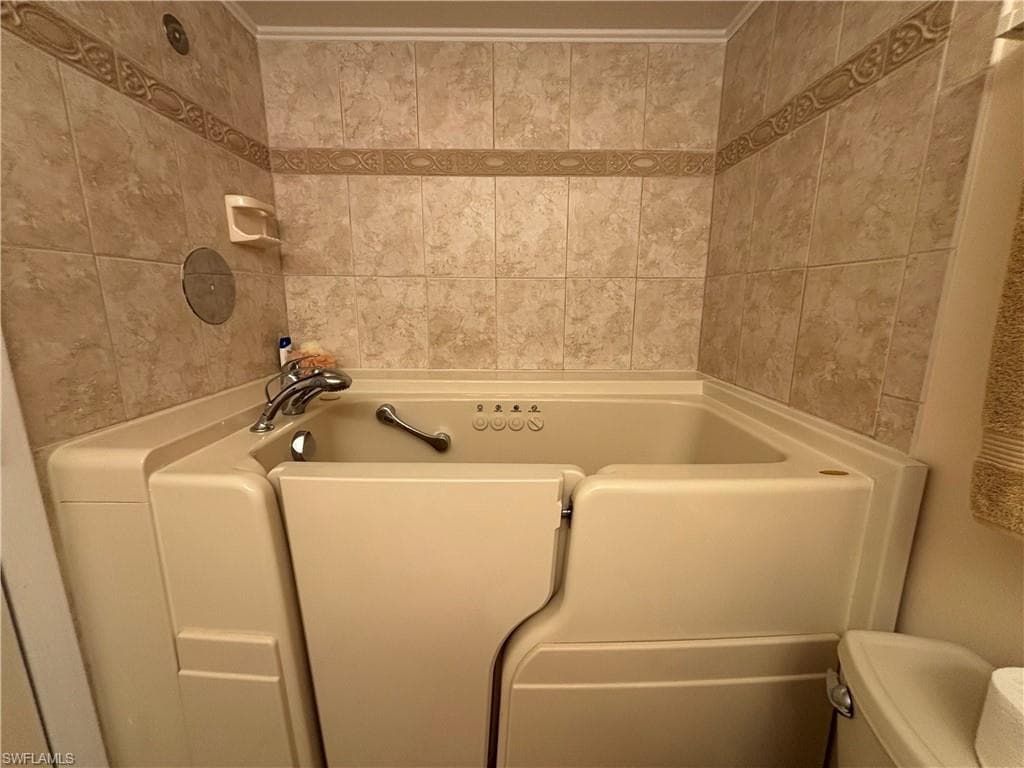 1514 Palm Woode DR-8