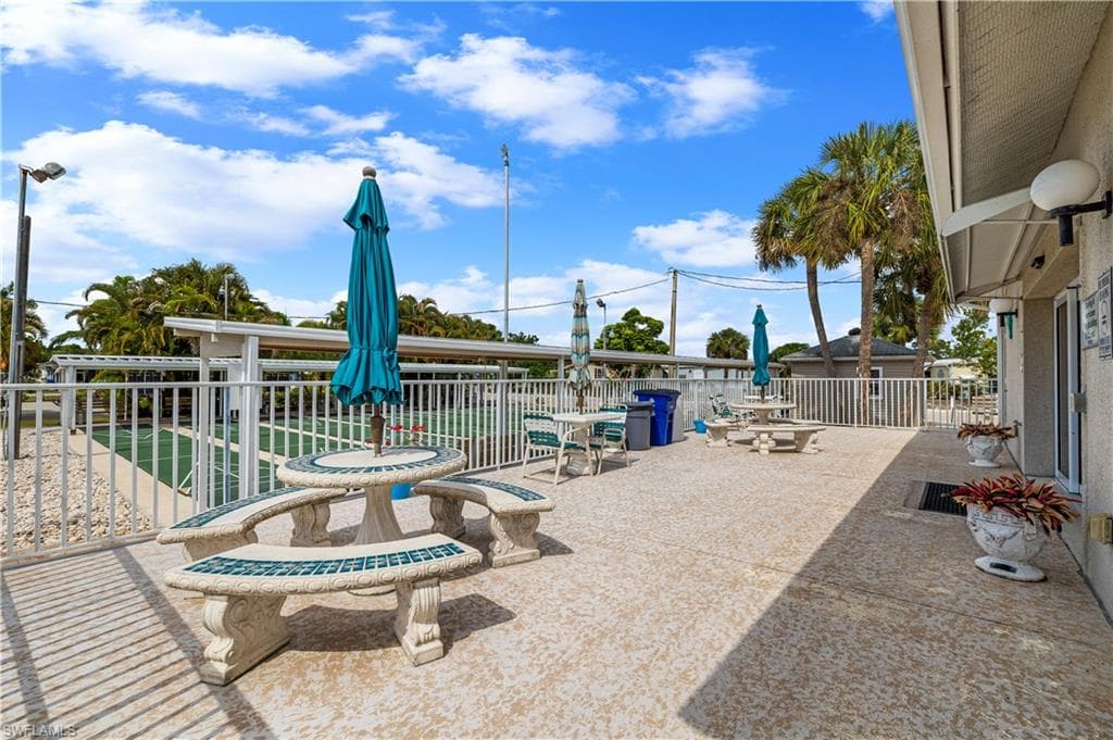 514 Blossom CT-16