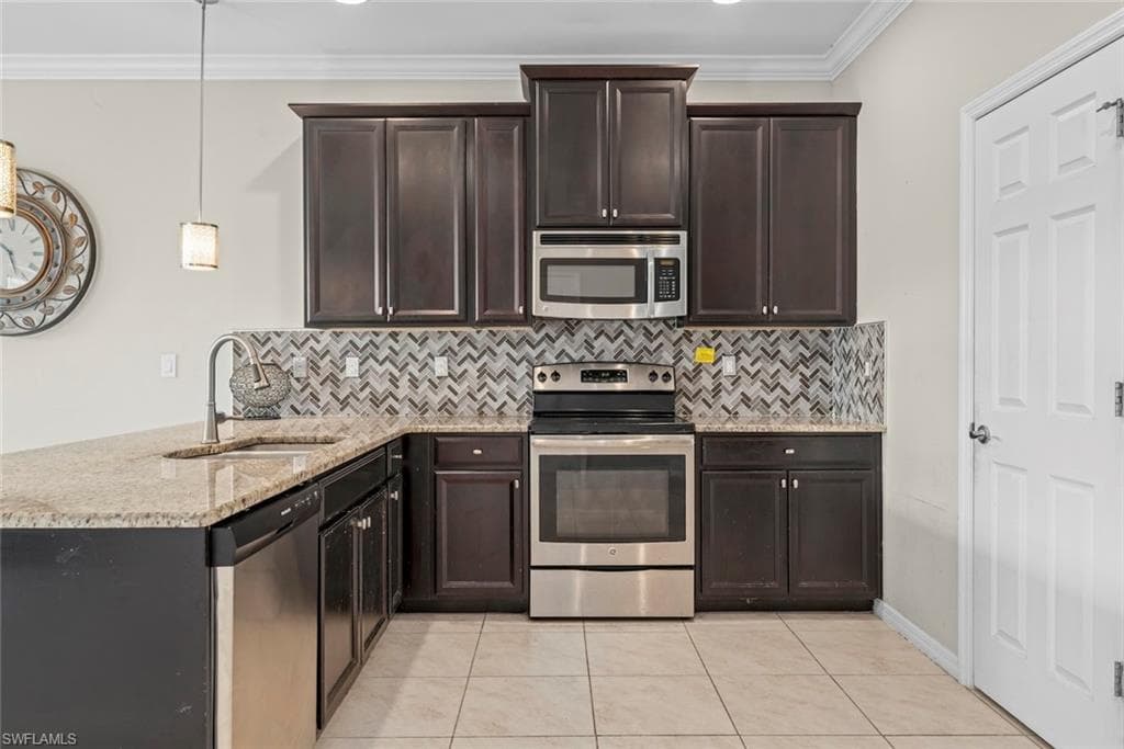10864 Alvara WAY-4