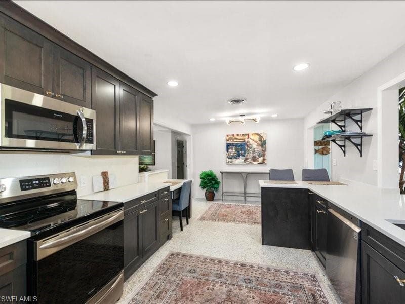 1229 Carlene AVE S-6